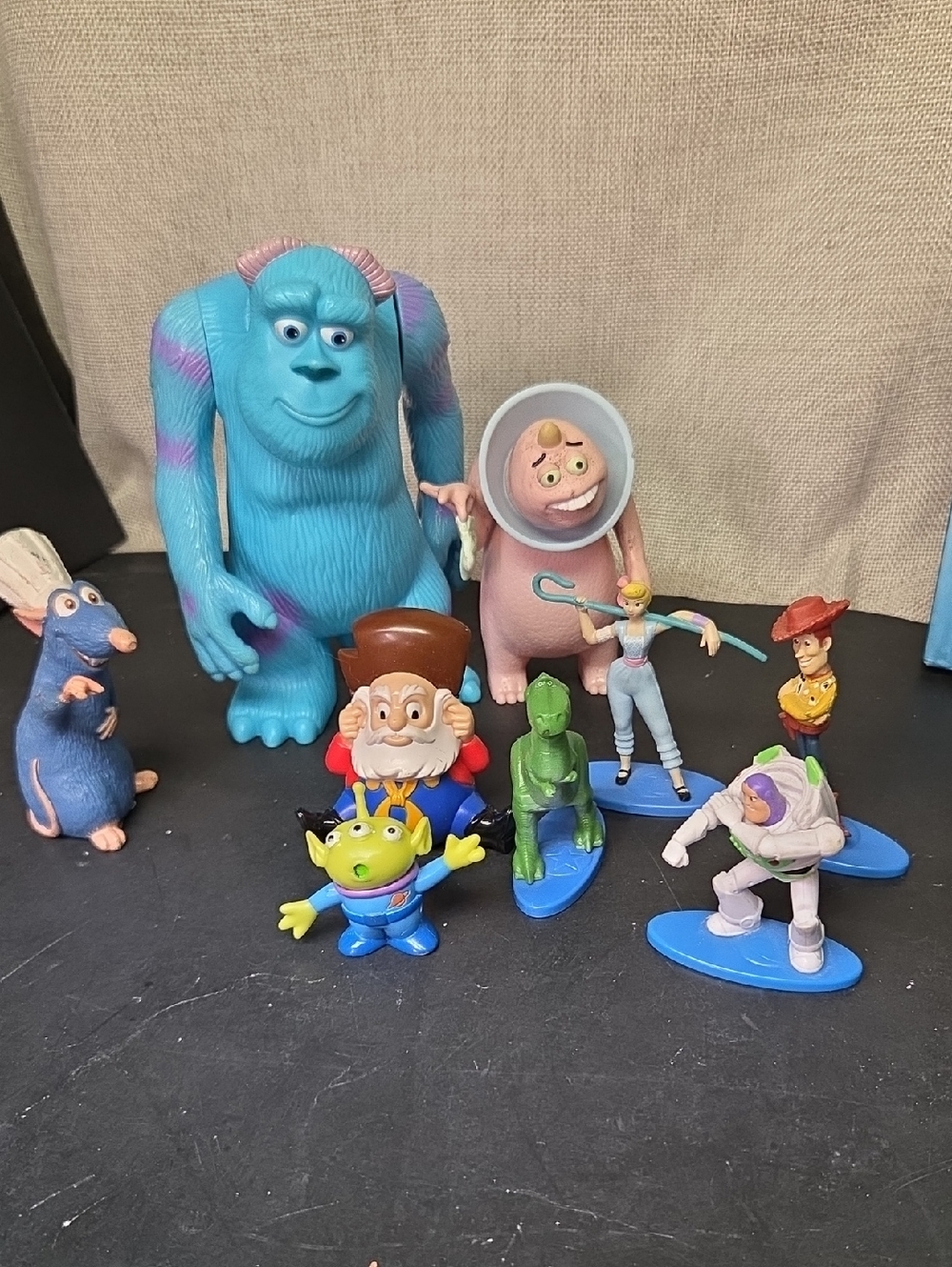 Disney Pixar Bundle - Picture 4 of 9